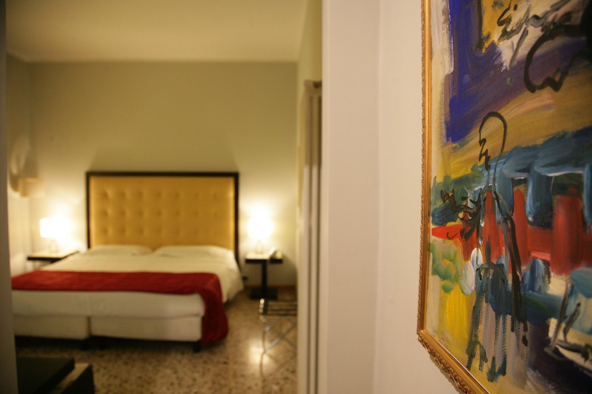 קזינו Hotel Piazza Marconi מראה חיצוני תמונה