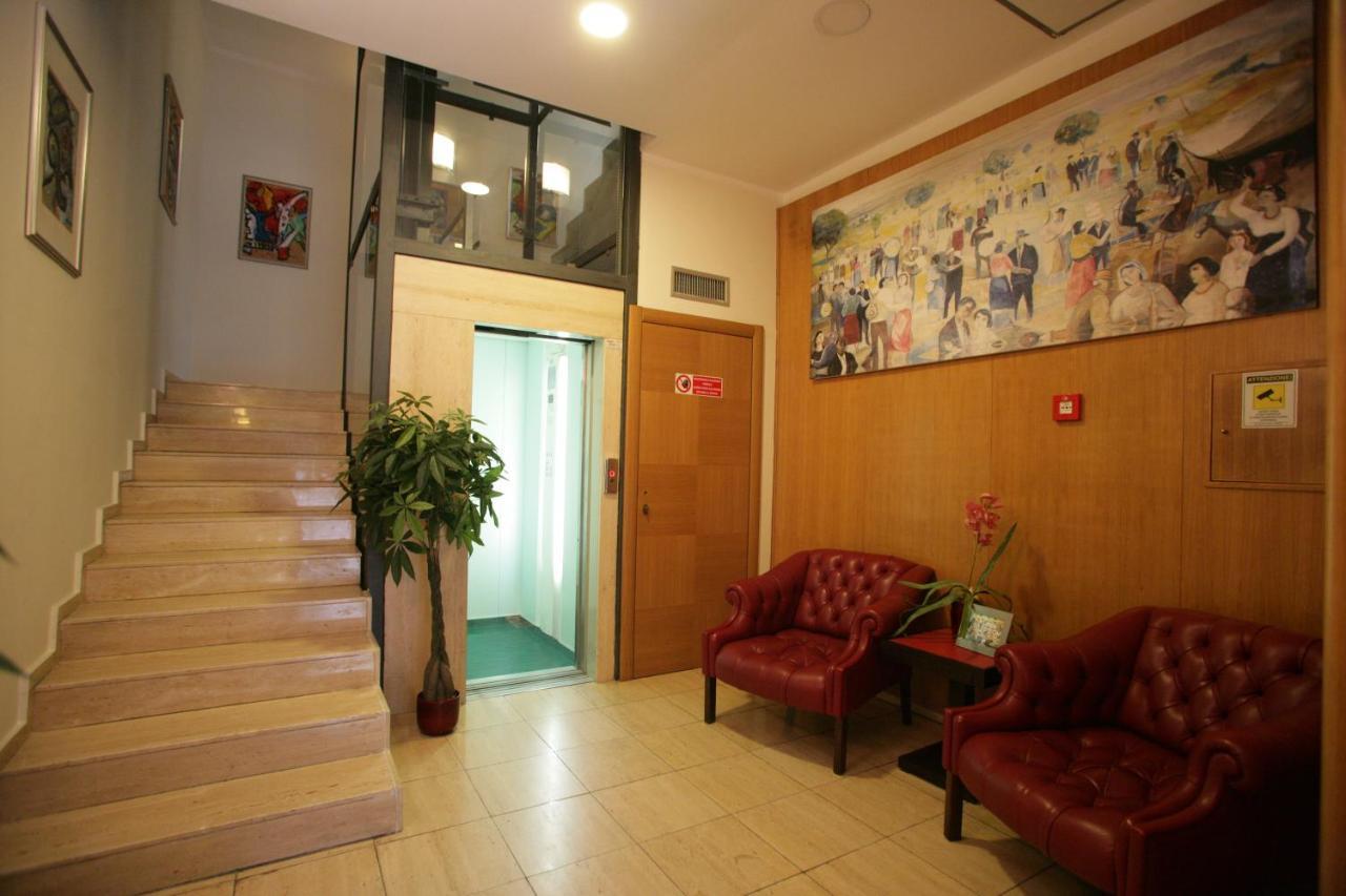 קזינו Hotel Piazza Marconi מראה חיצוני תמונה